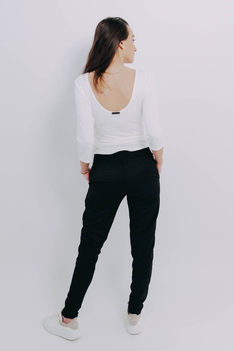 Kačka má na sobě při své výšce 170 cm velikost XS.