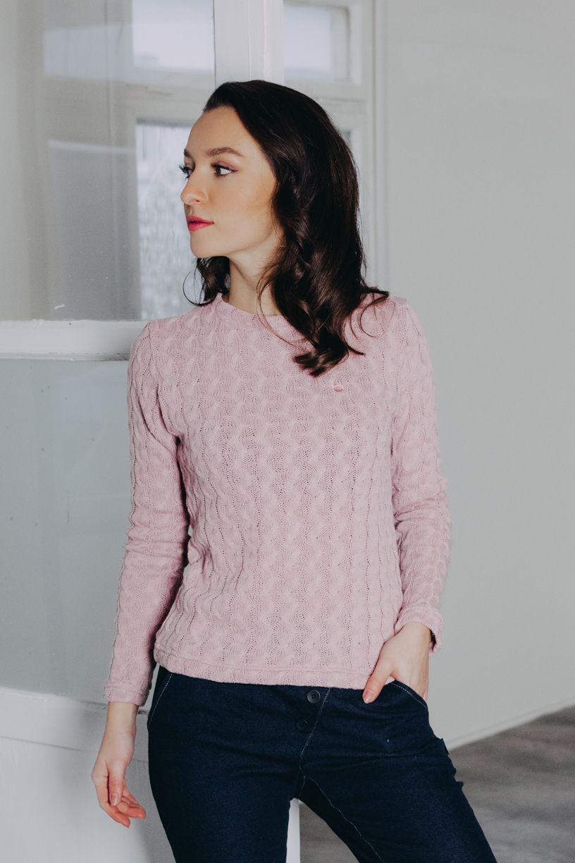 Kačka má na sobě při své výšce 170 cm velikost XS.