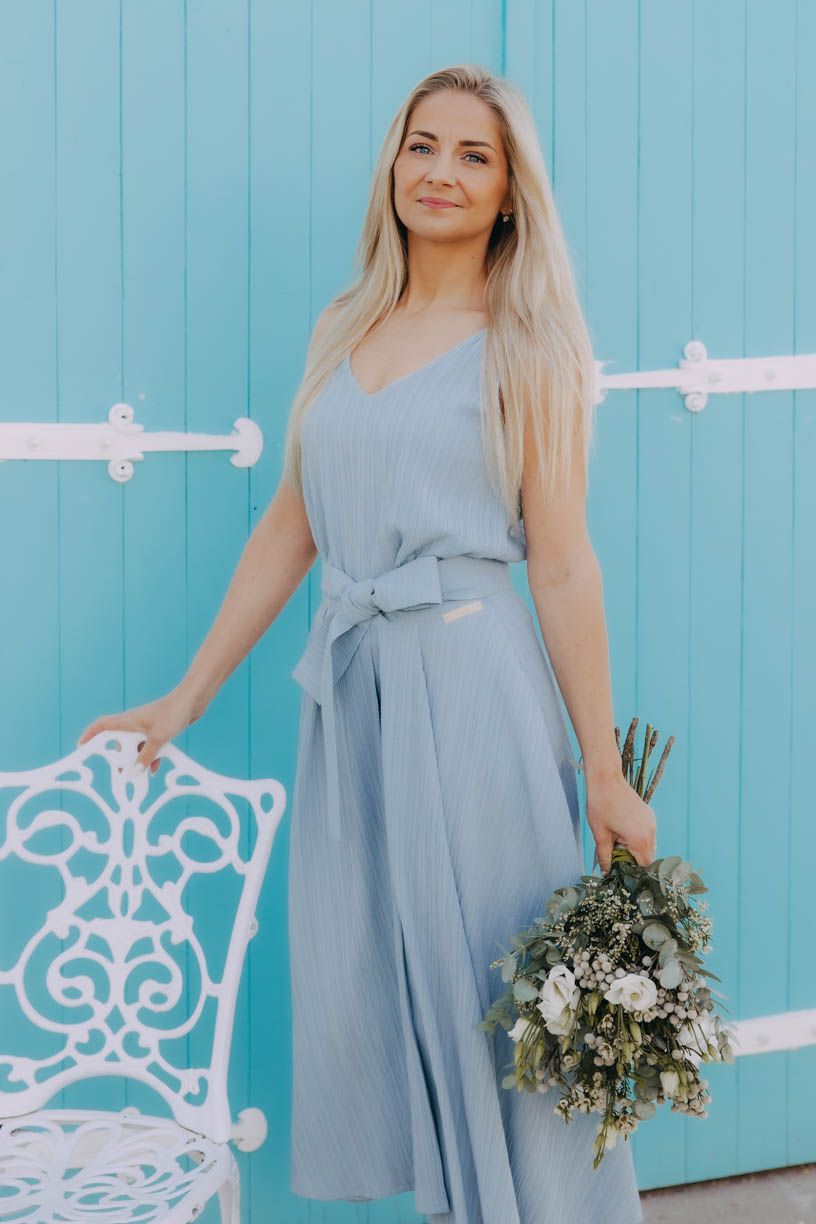 Janča má na sobě při své výšce 169 cm velikost XS/S.