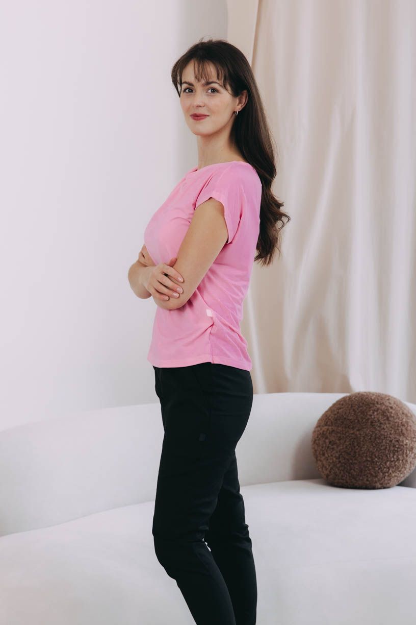 Káťa má na sobě při své výšce 170 cm velikost XS.