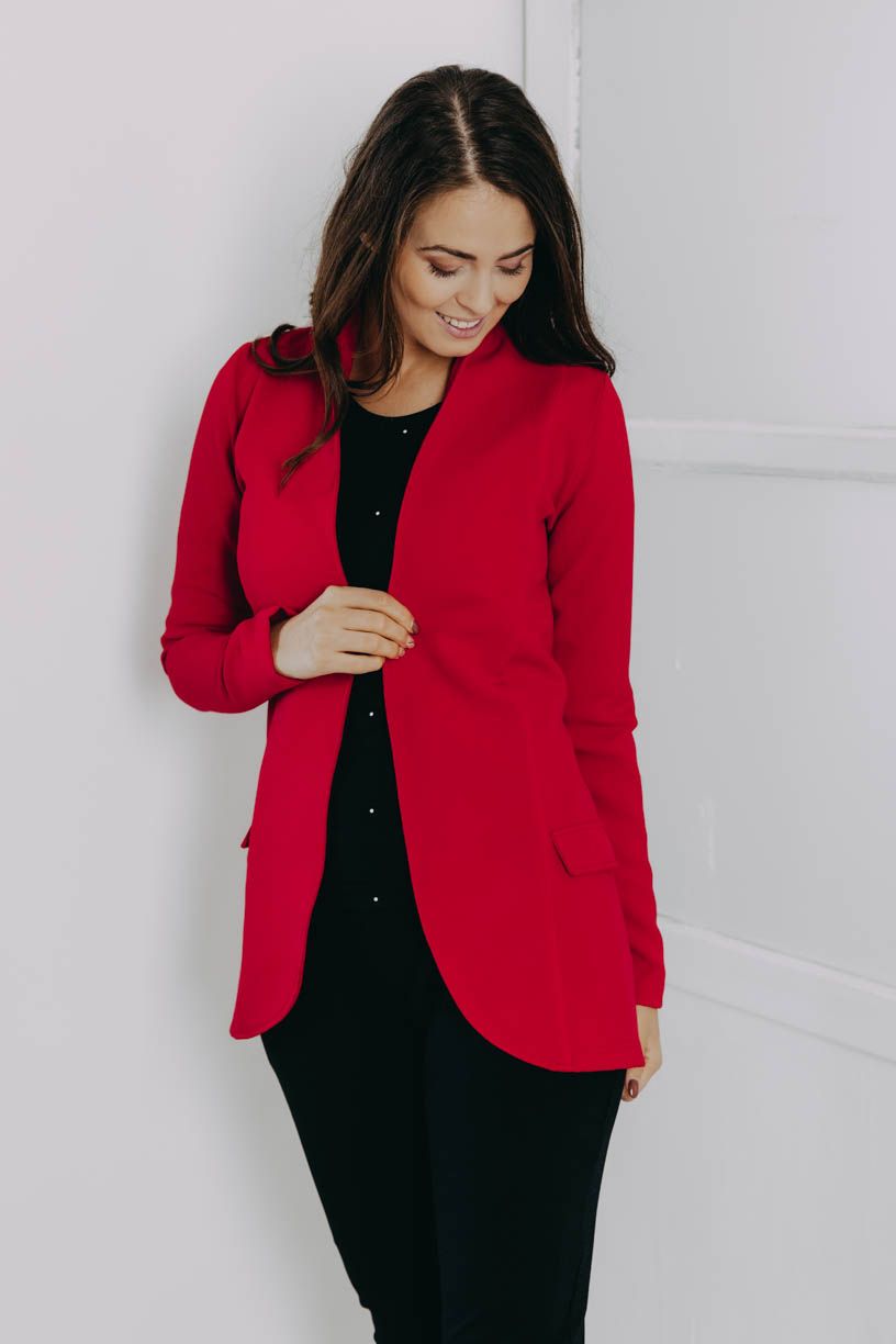 Káťa má na sobě při své výšce 170 cm velikost XS.