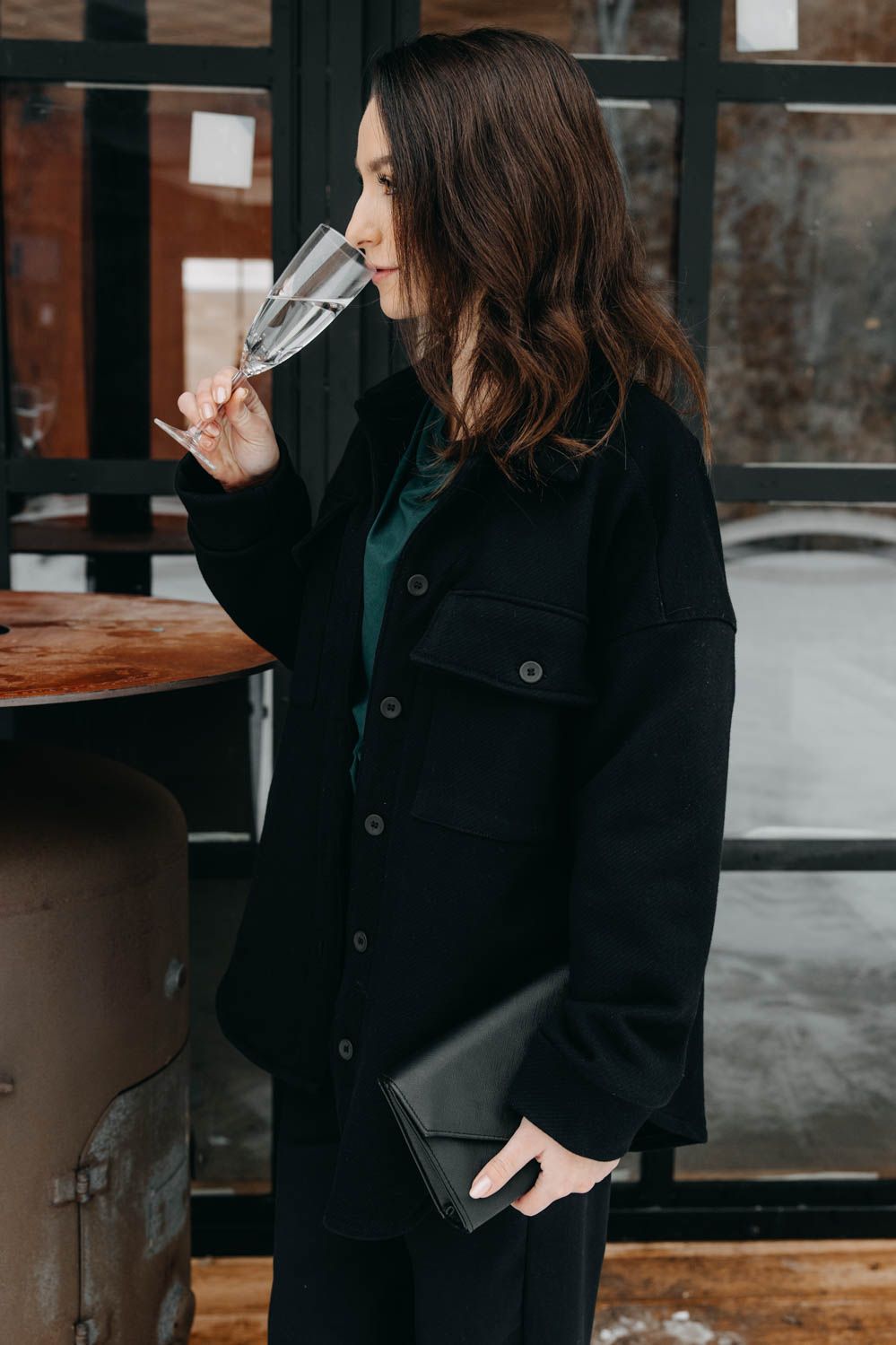 Kačka má na sobě při své výšce 170 cm velikost S.