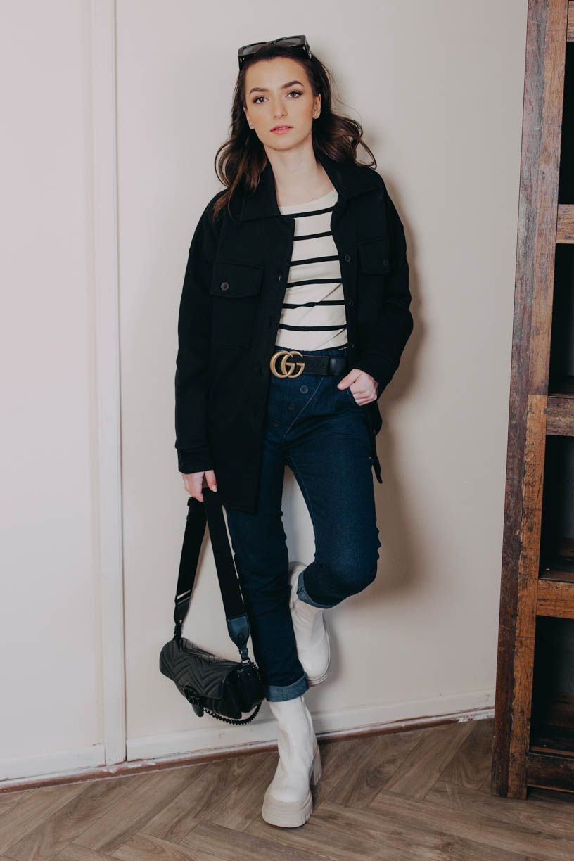 Kačka má na sobě při své výšce 170 cm velikost S.