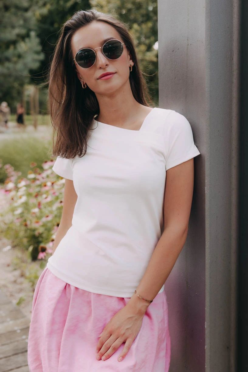 Kačka má na sobě při své výšce 170 cm velikost XS.