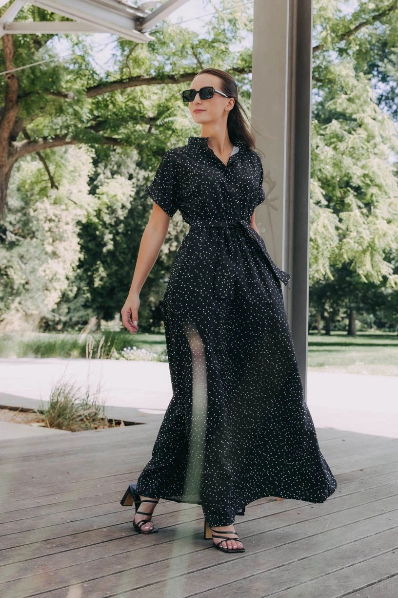 Kačka má na sobě při své výšce 170 cm velikost XS.