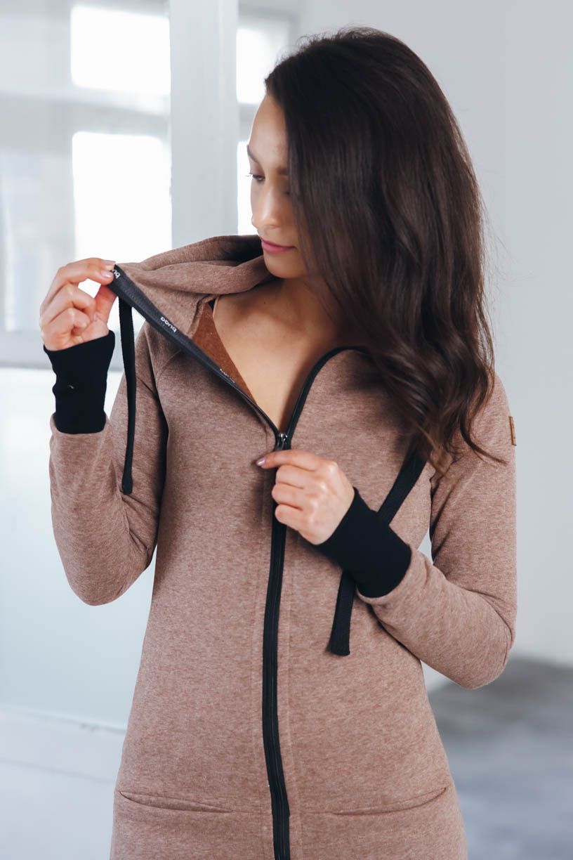 Kačka má na sobě při své výšce 170 cm velikost XS.