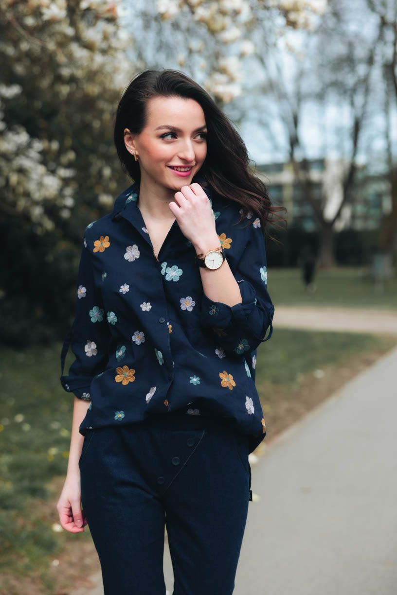 Kačka má na sobě při své výšce 170 cm velikost XS. 