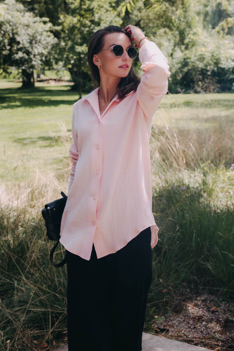 Kačka má na sobě při své výšce 170 cm velikost XS.