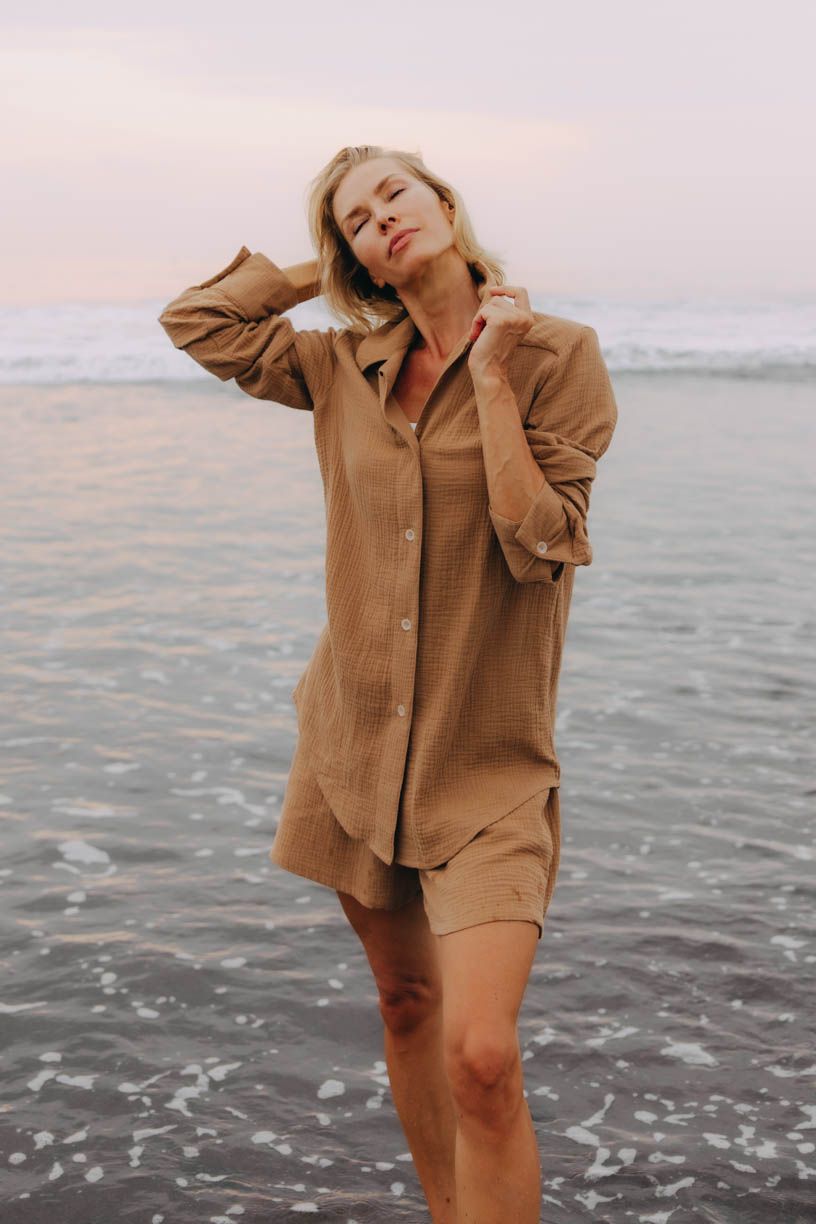 Ali má na sobě při své výšce 180 cm velikost XS.