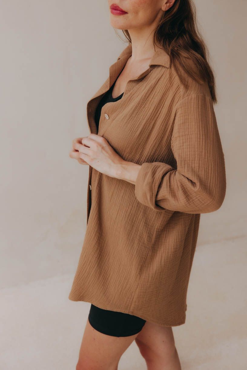 Bella má na sobě při své výšce 177 cm velikost XS.