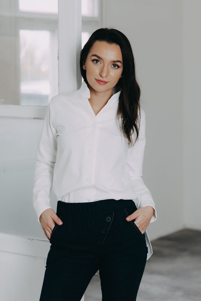 Kačka má na sobě při své výšce 170 cm velikost XS.