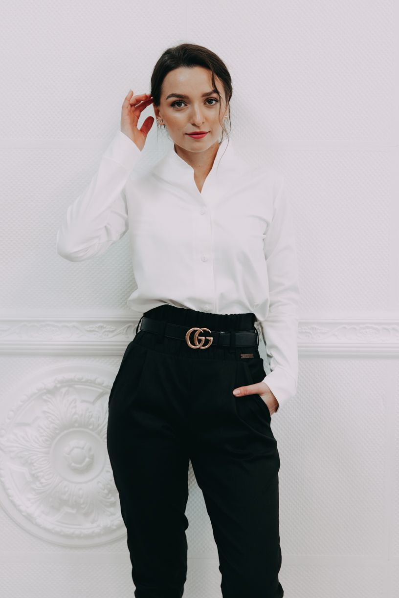 Kačka má na sobě při své výšce 170 cm velikost XS.