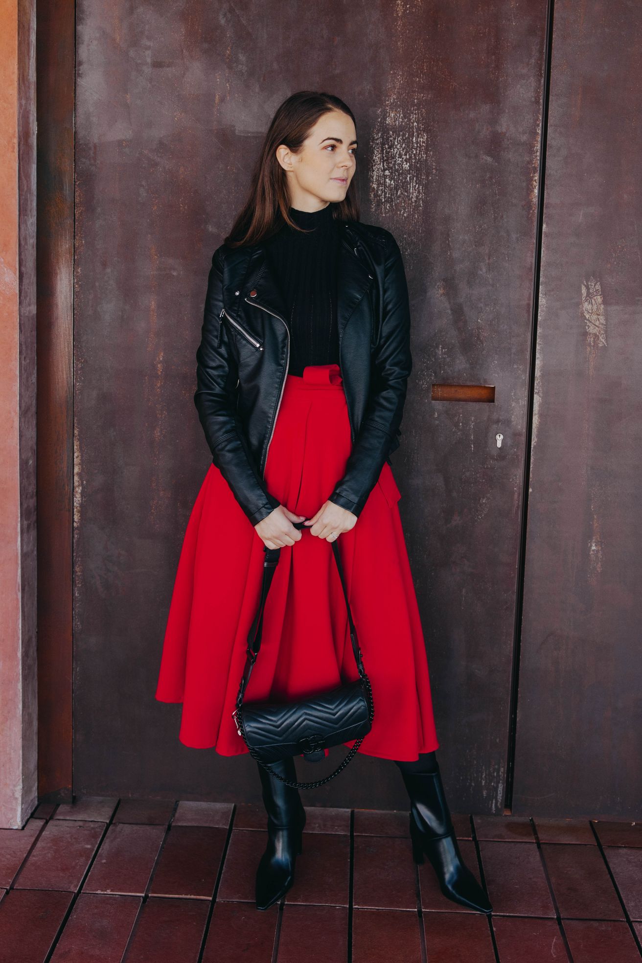 Káťa má na sobě při své výšce 170 cm velikost XS.