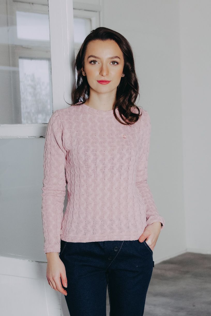 Kačka má na sobě při své výšce 170 cm velikost XS.