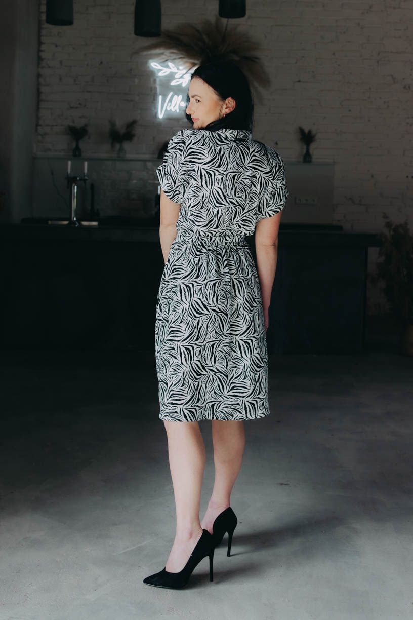 Monča má na sobě při své výšce 160 cm velikost XS.