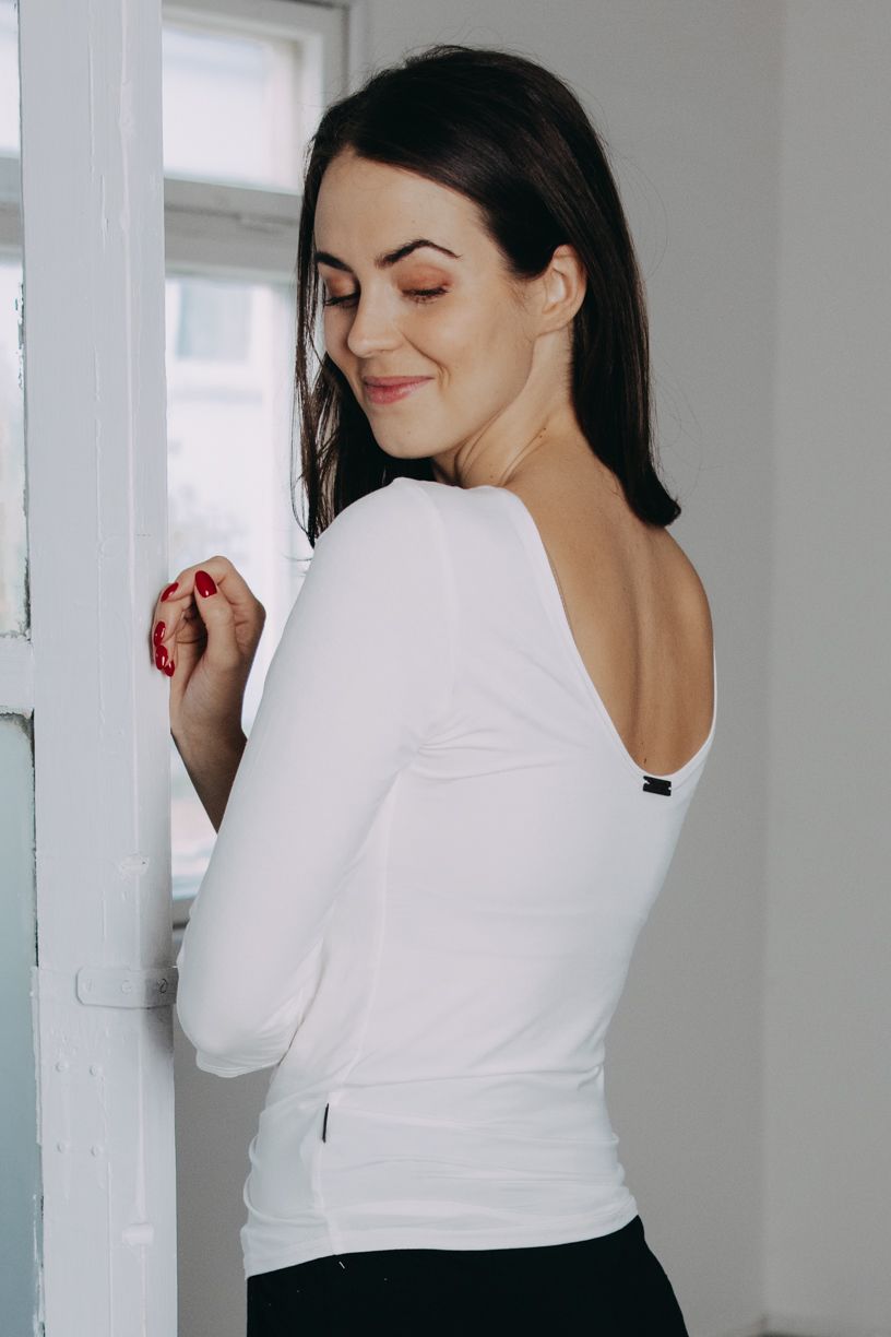 Káťa má na sobě při své výšce 170 cm velikost XS.