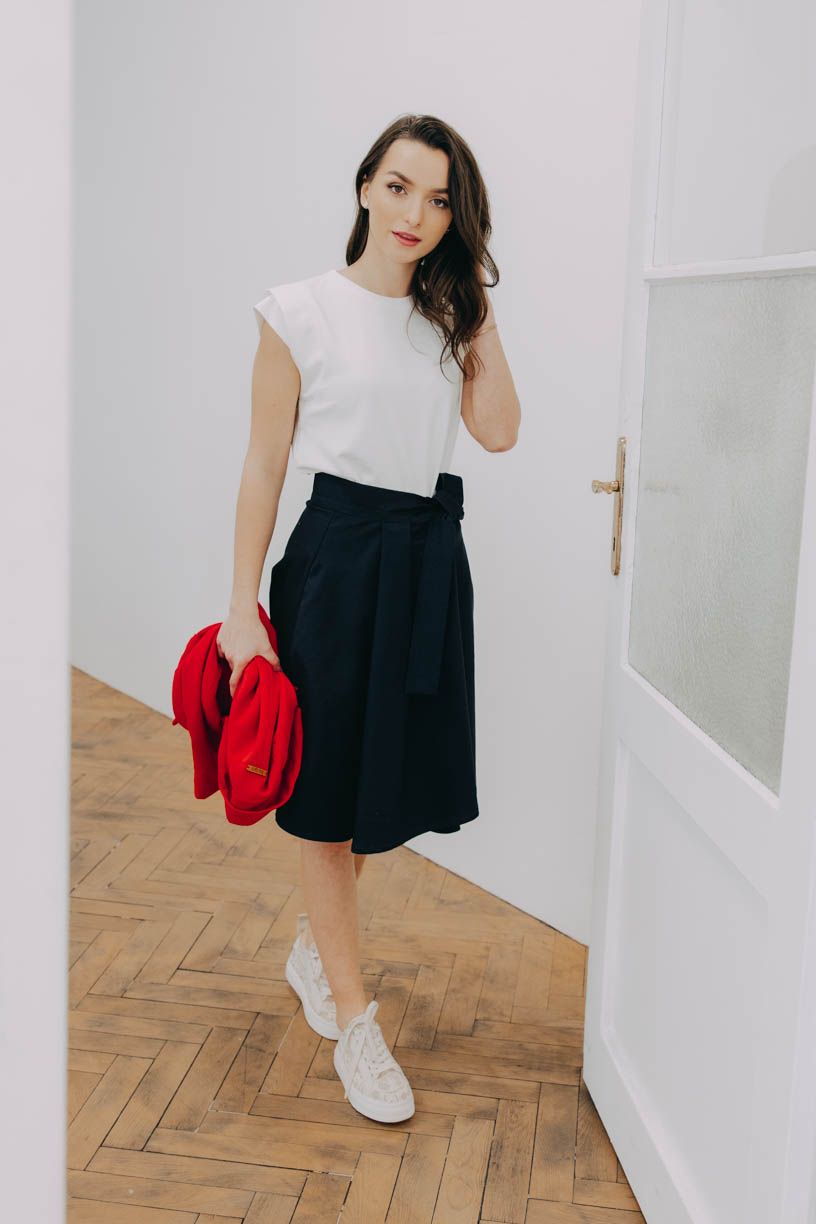 Kačka má na sobě při své výšce 170 cm velikost XS.