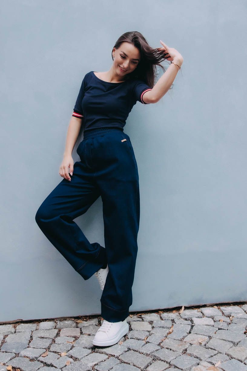 Kačka má na sobě při své výšce 170 cm velikost XS.