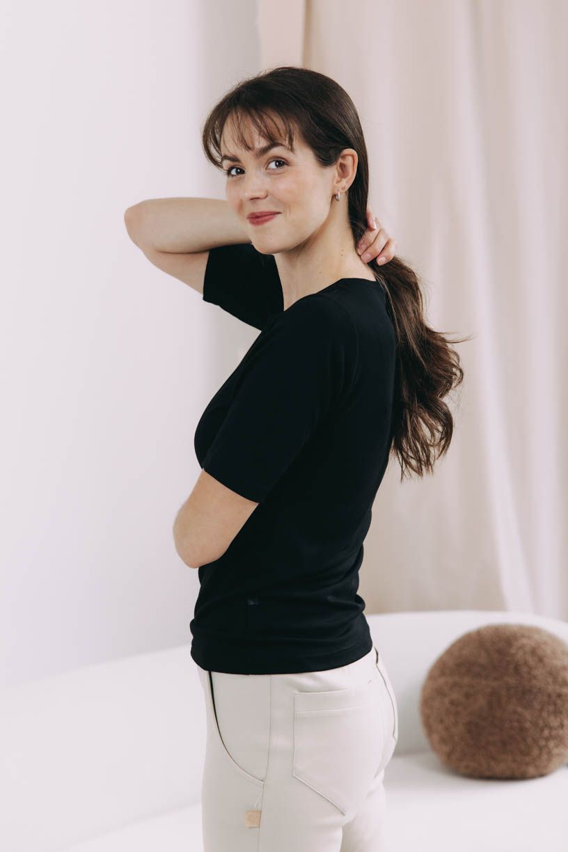 Káťa má na sobě při své výšce 170 cm velikost XS.