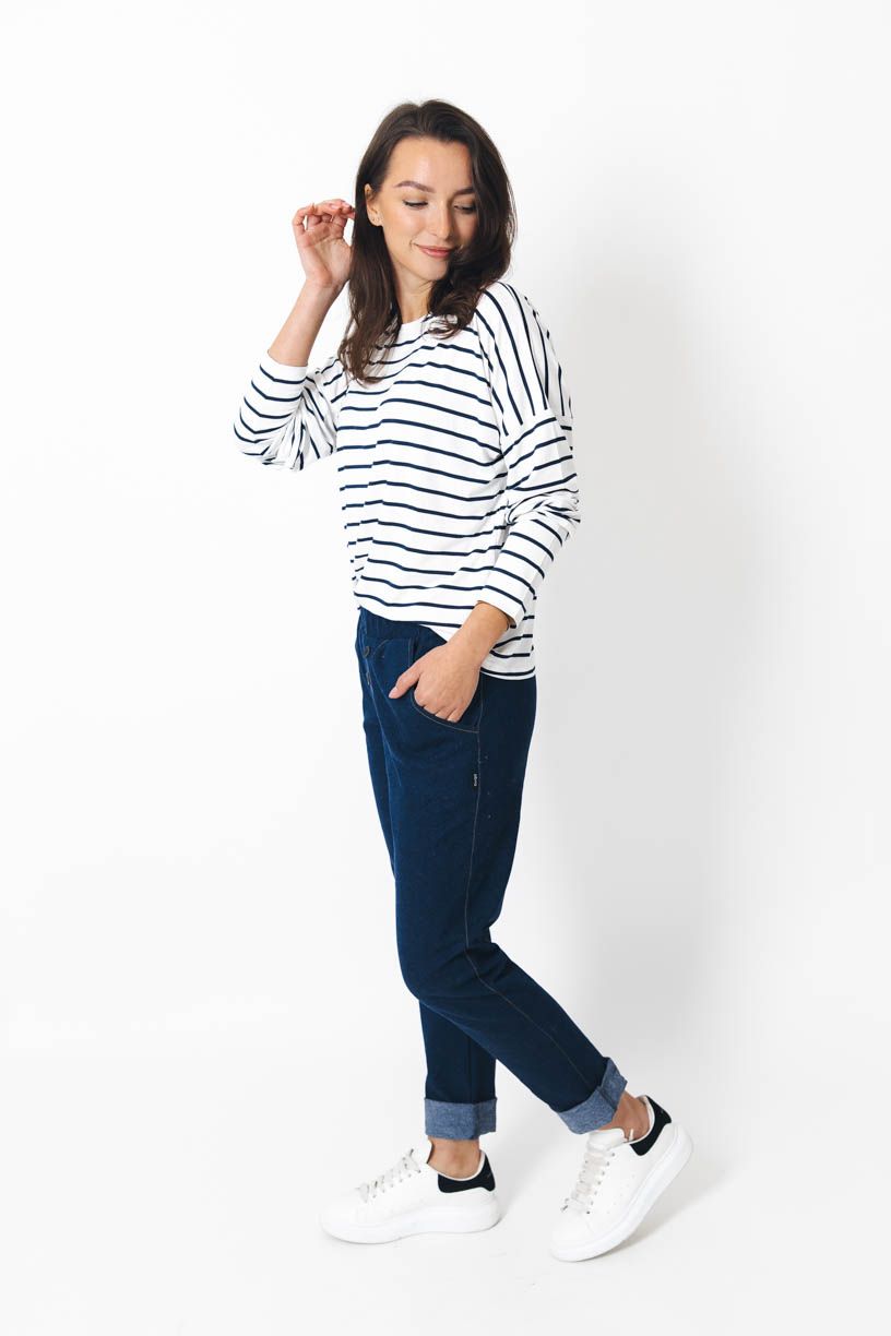 Kačka má na sobě při své výšce 170 cm velikost XS.