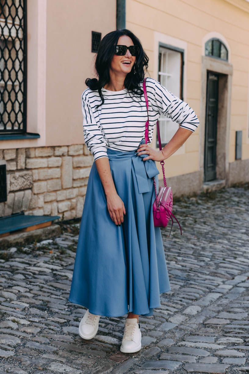 Monča má na sobě při své výšce 160 cm velikost XS.