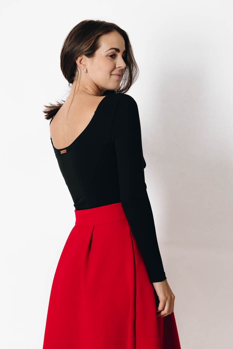 Káťa má na sobě při své výšce 170 cm velikost XS.