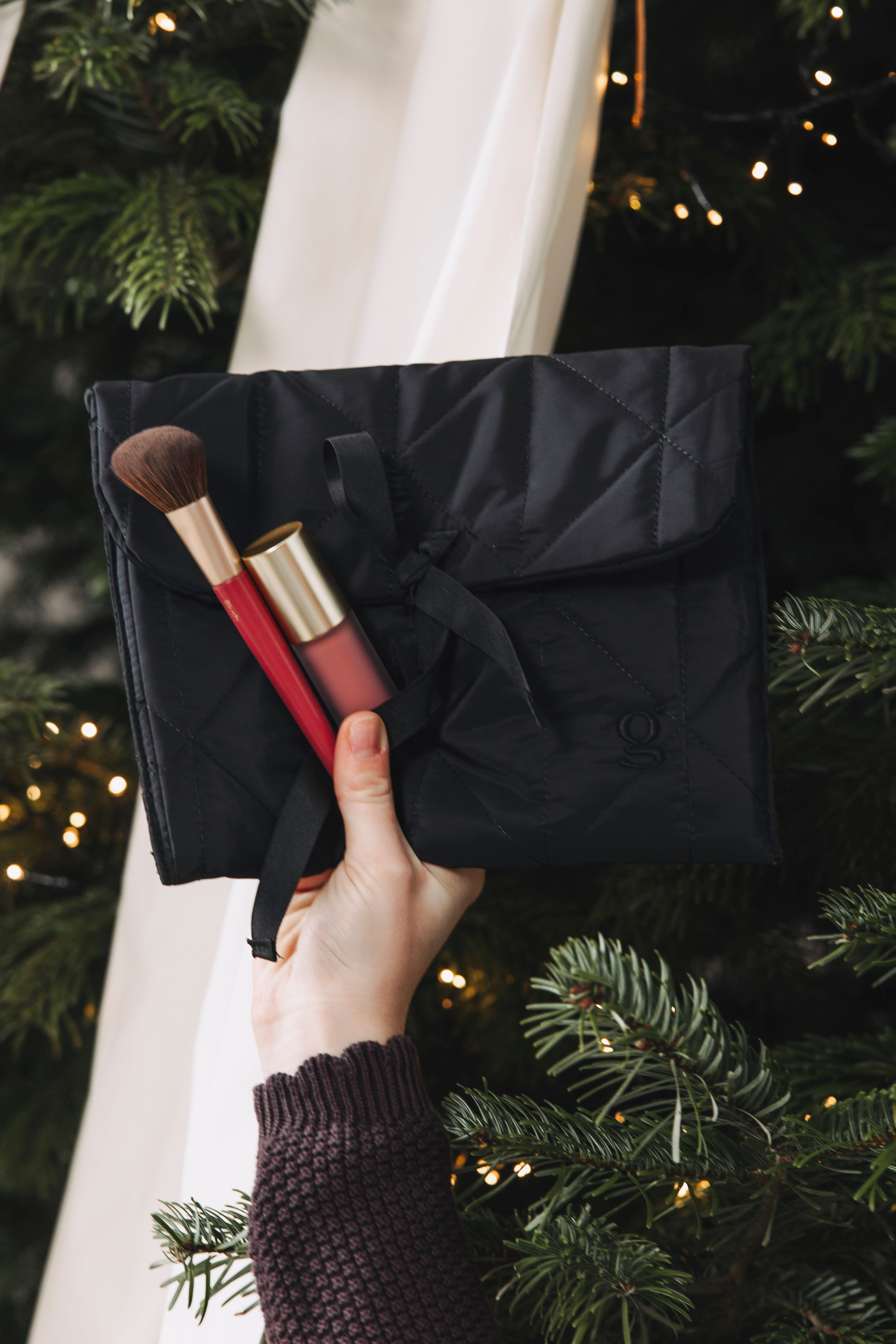 Zana Clutch Pouch Black