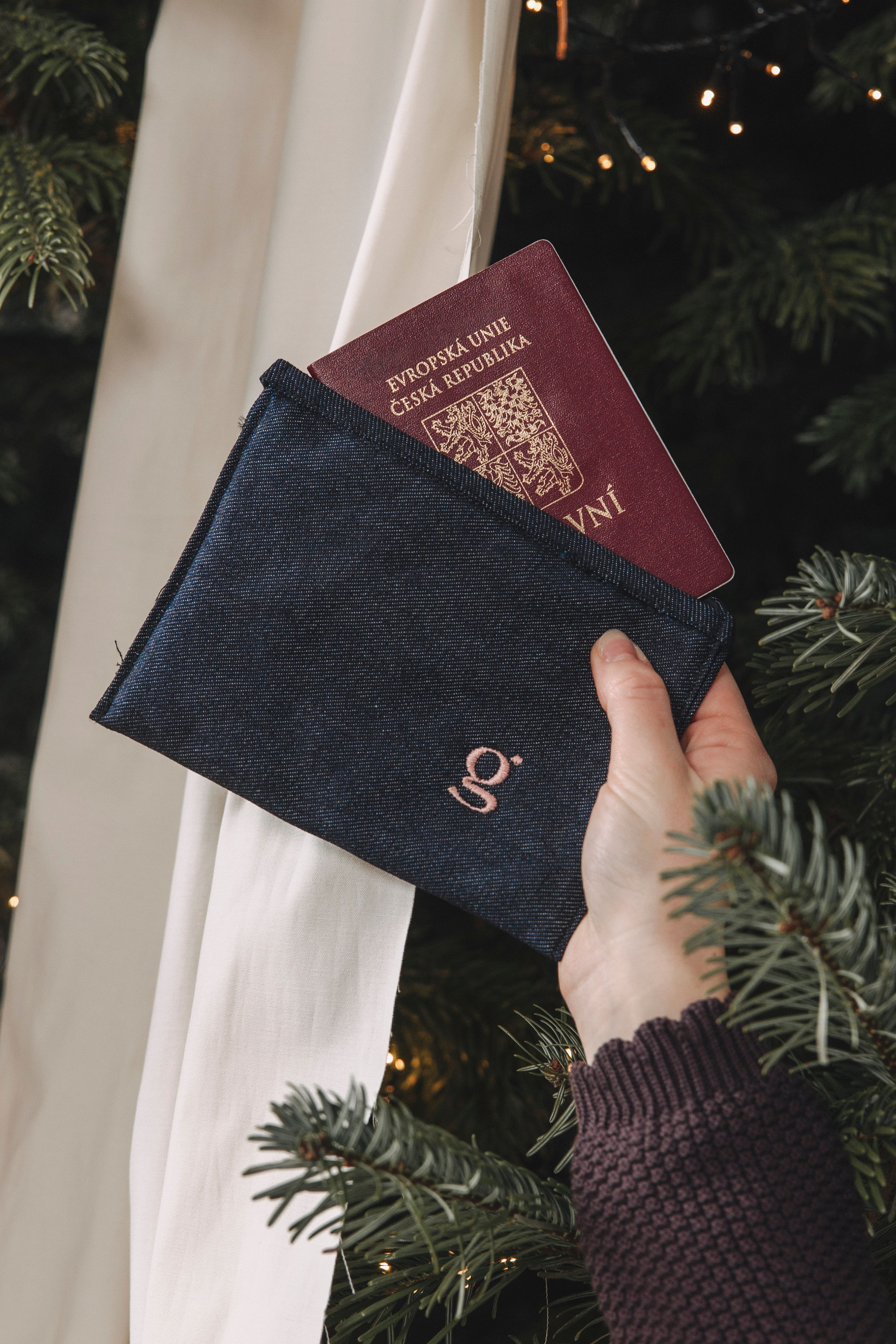 Zana Passport Sleeve Denim