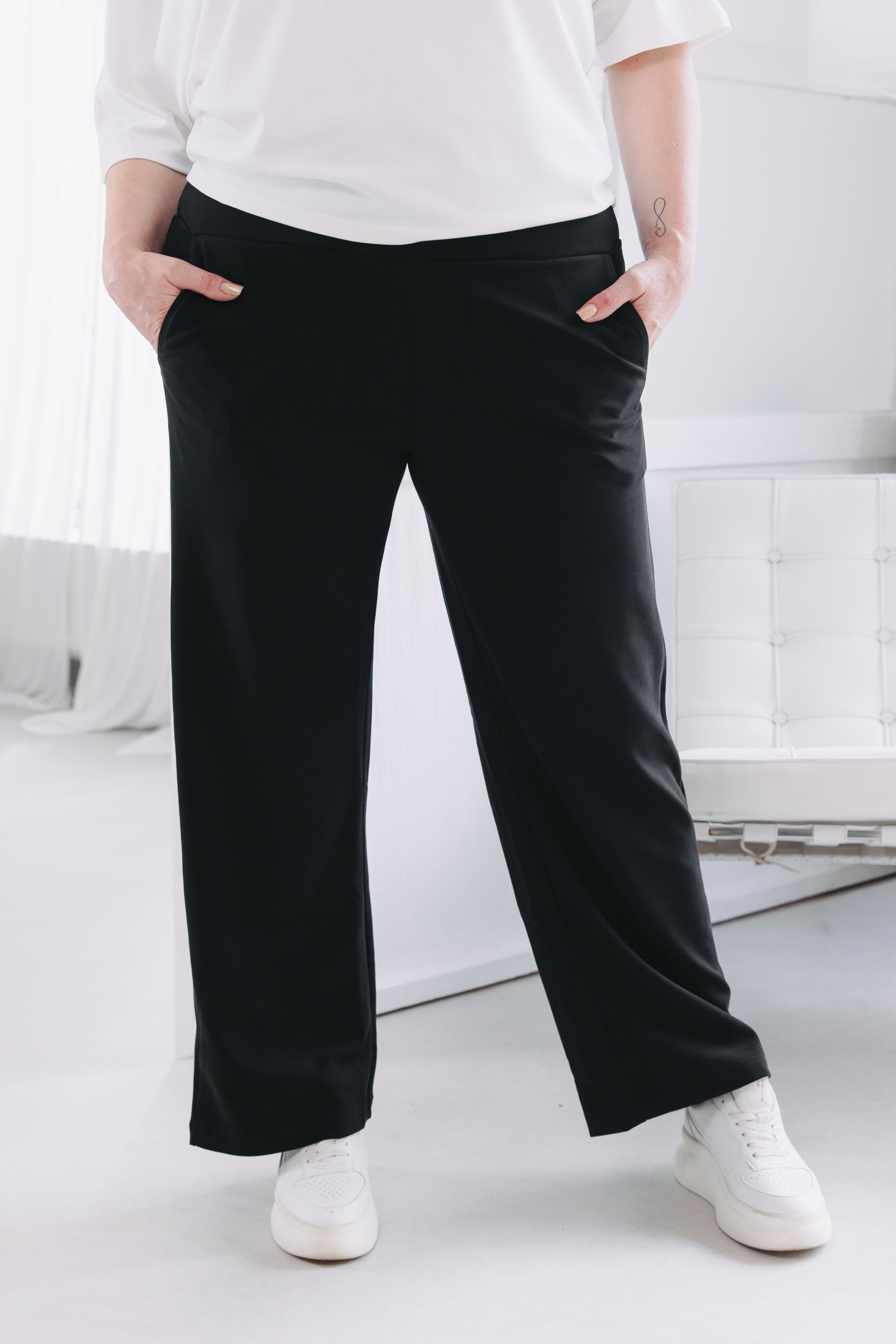 Kalhoty Nala Wide Leg Black Plus