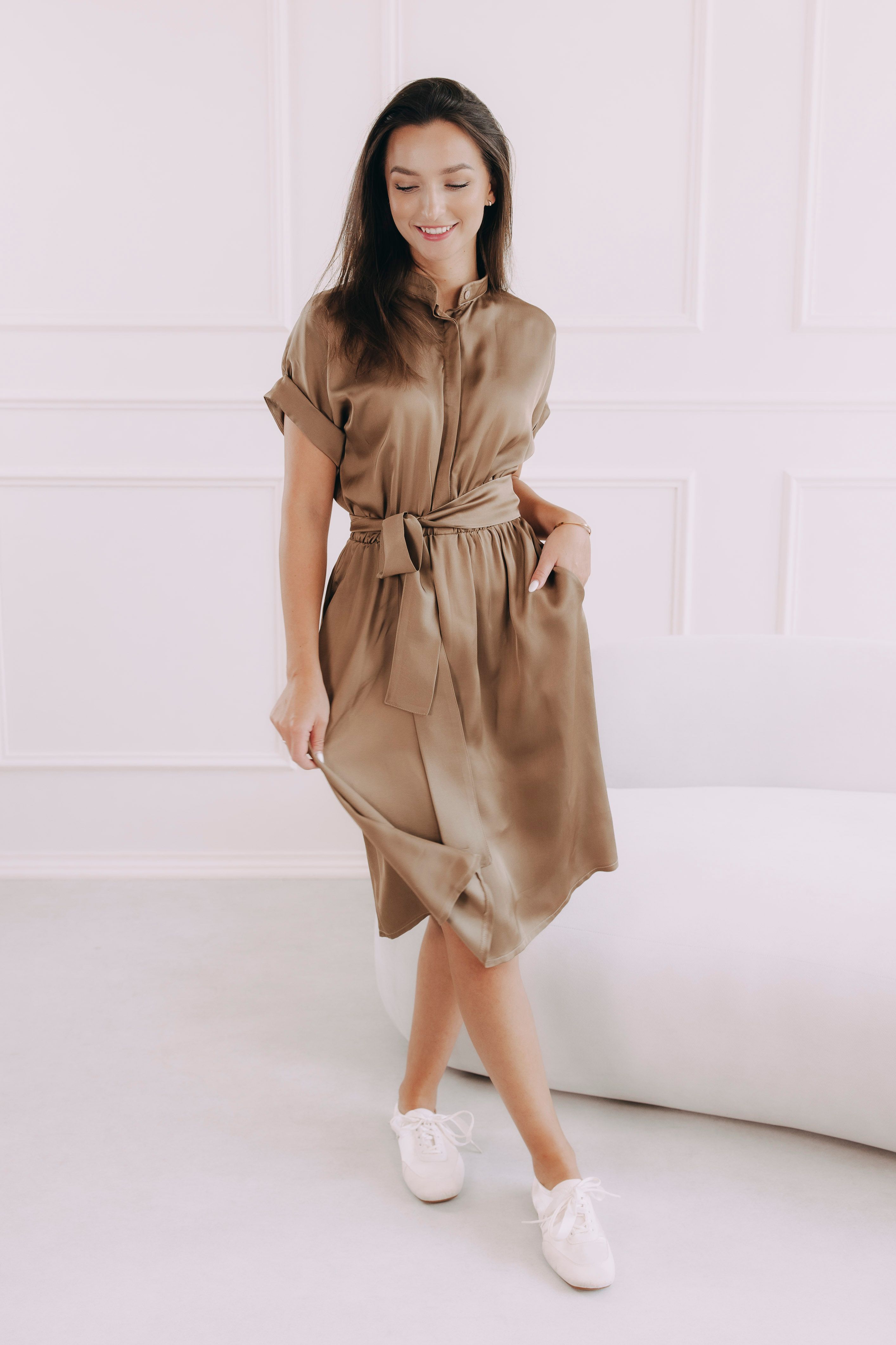 Šaty Yenge Silky Eco Short Brown