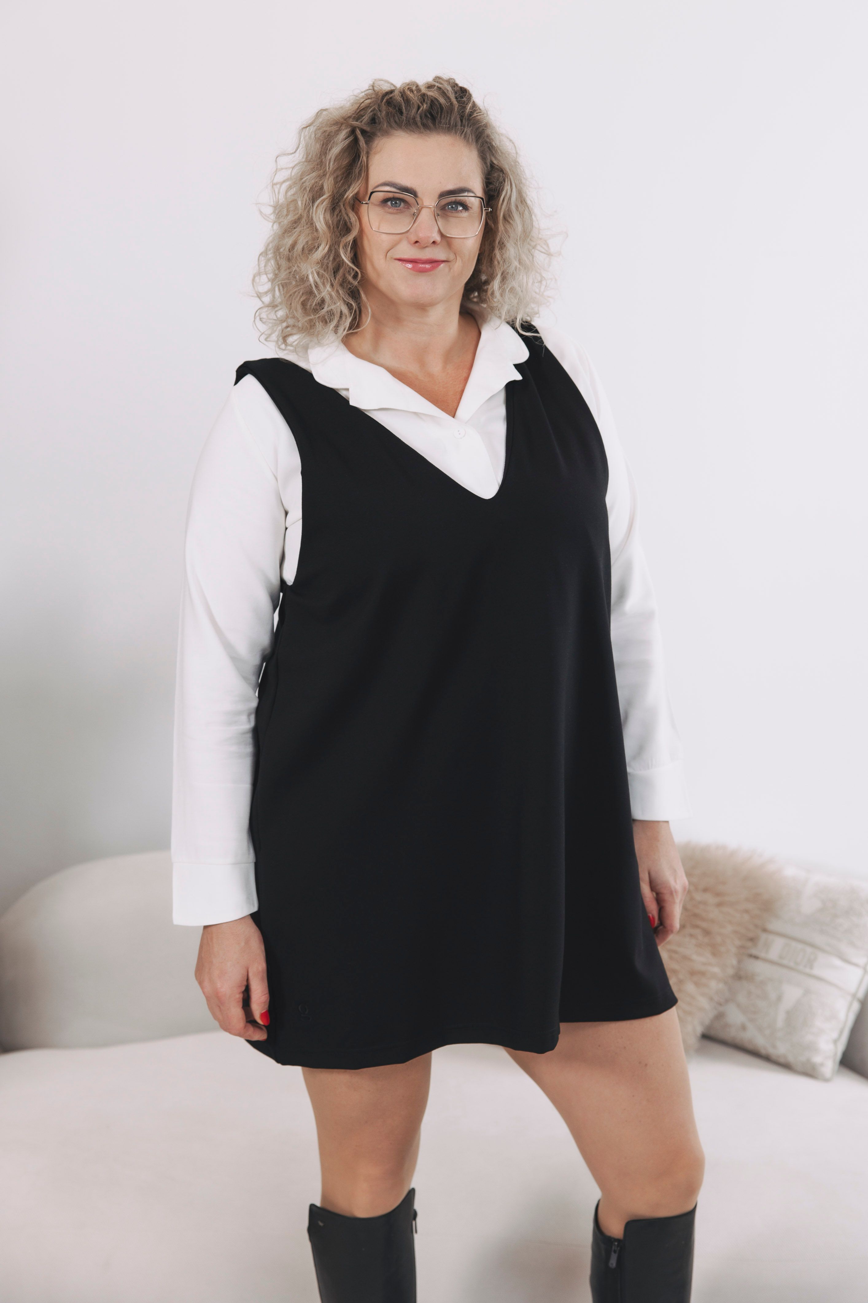 Šatovka Lulama Black Plus