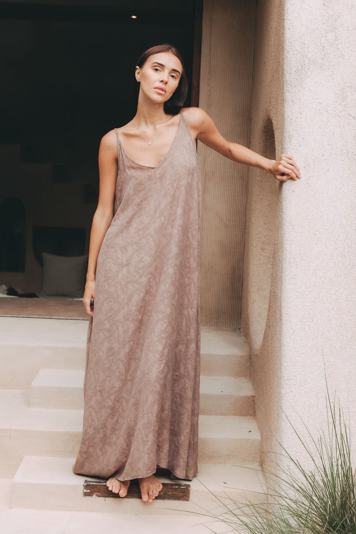 Šaty Latifa Brown