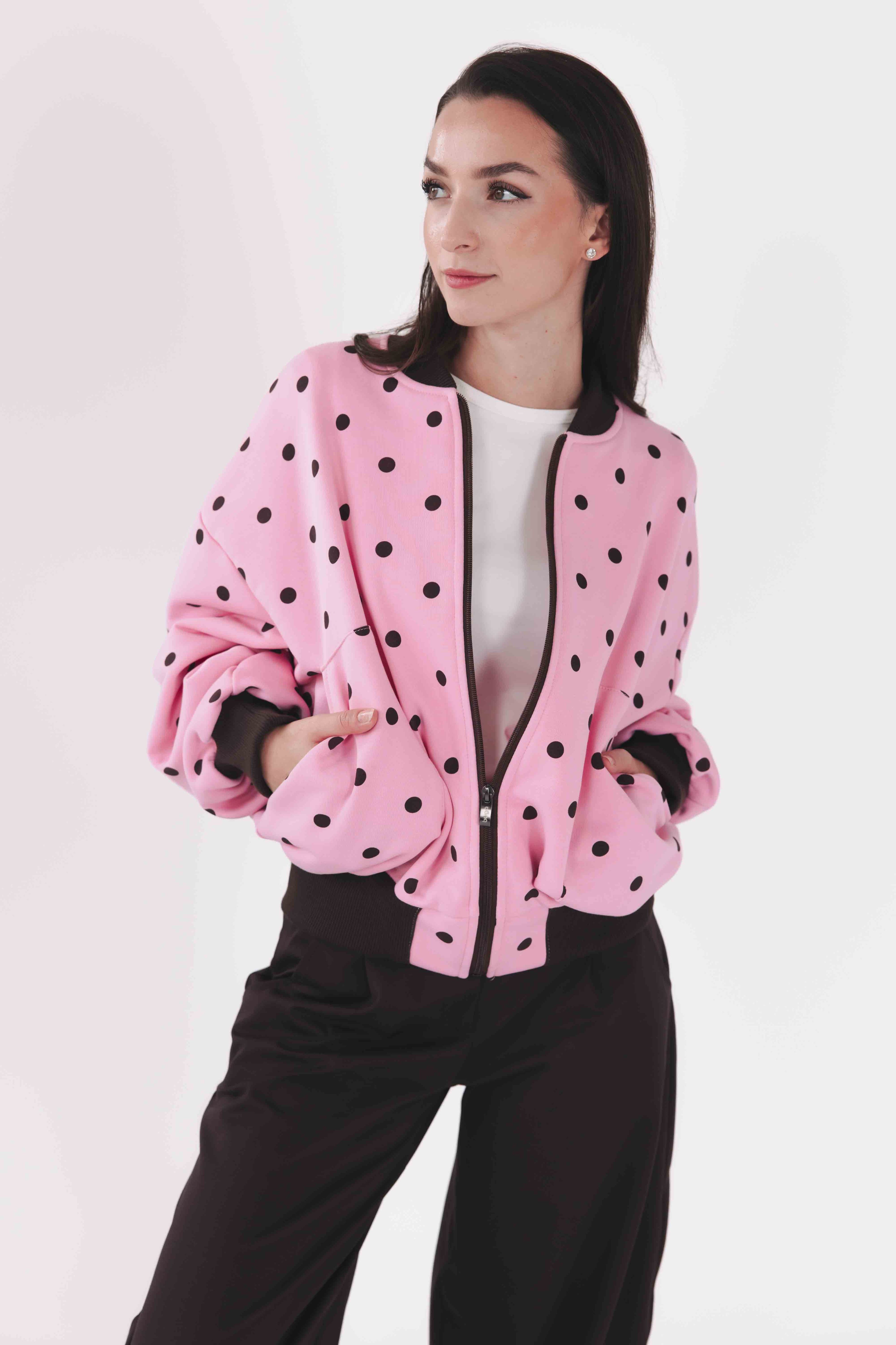 outfit mikina tau pink