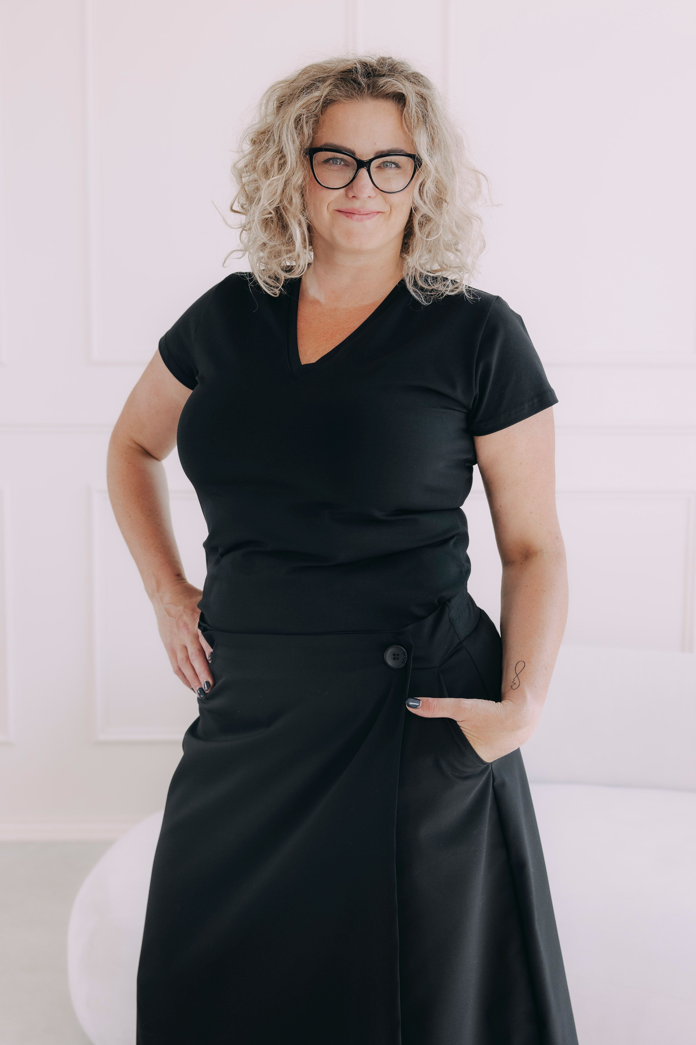 Tričko Kalisha Black Plus