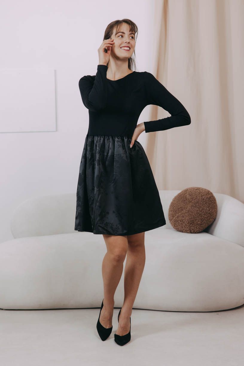 Šaty Yusa Black Flowers