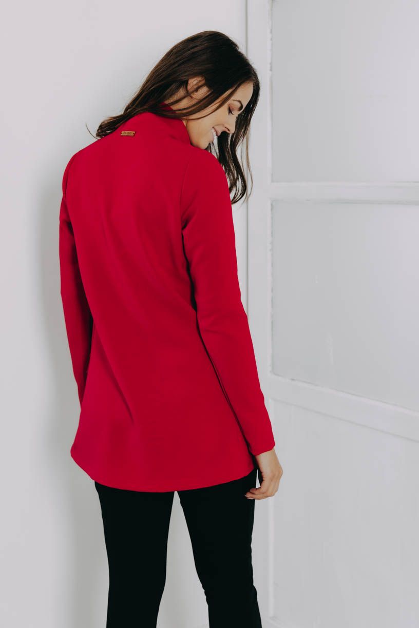 Káťa má na sobě při své výšce 170 cm velikost XS.