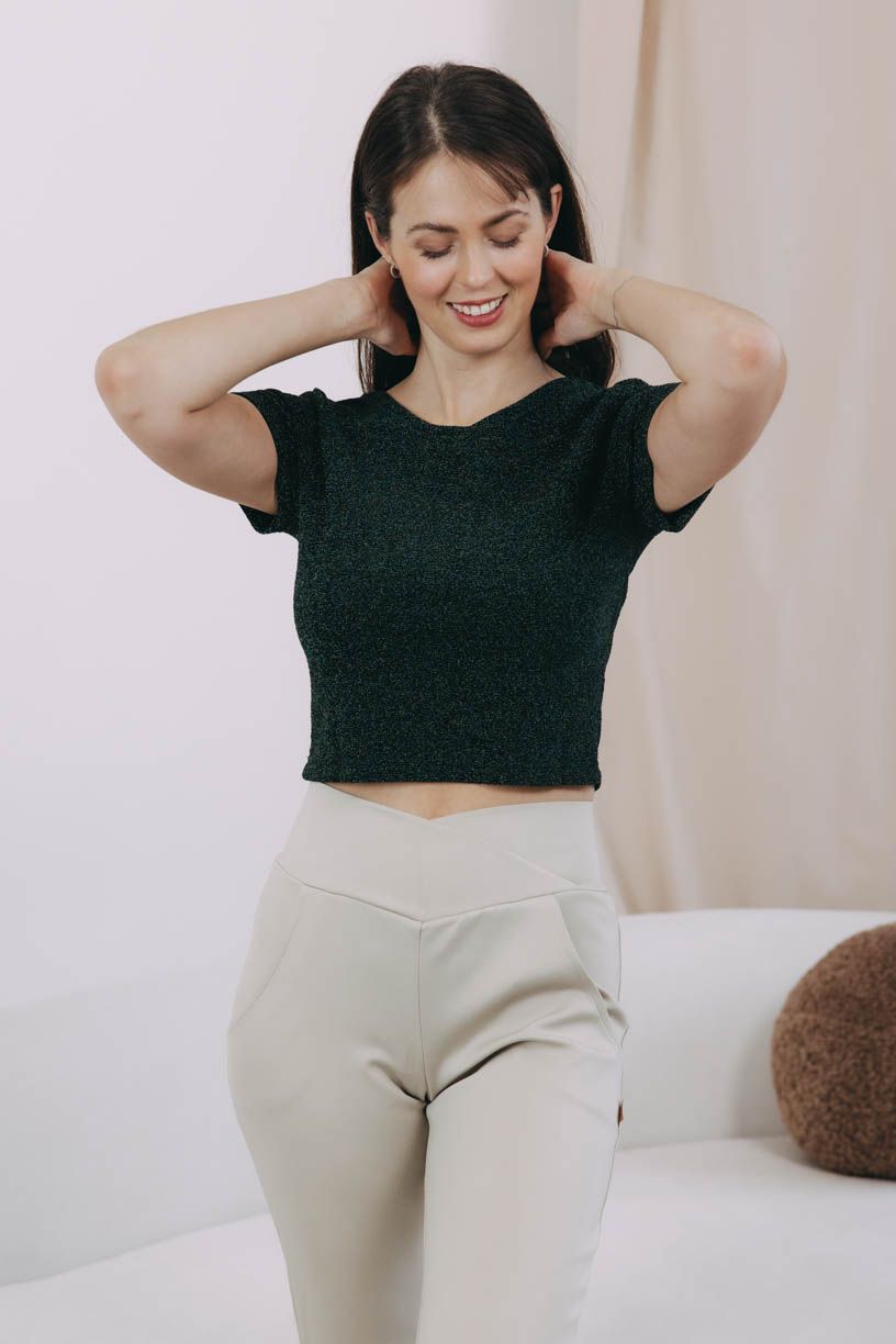 Káťa má na sobě při své výšce 170 cm velikost XS.