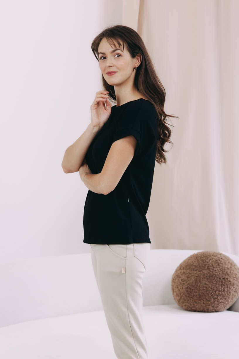 Káťa má na sobě při své výšce 170 cm velikost XS.