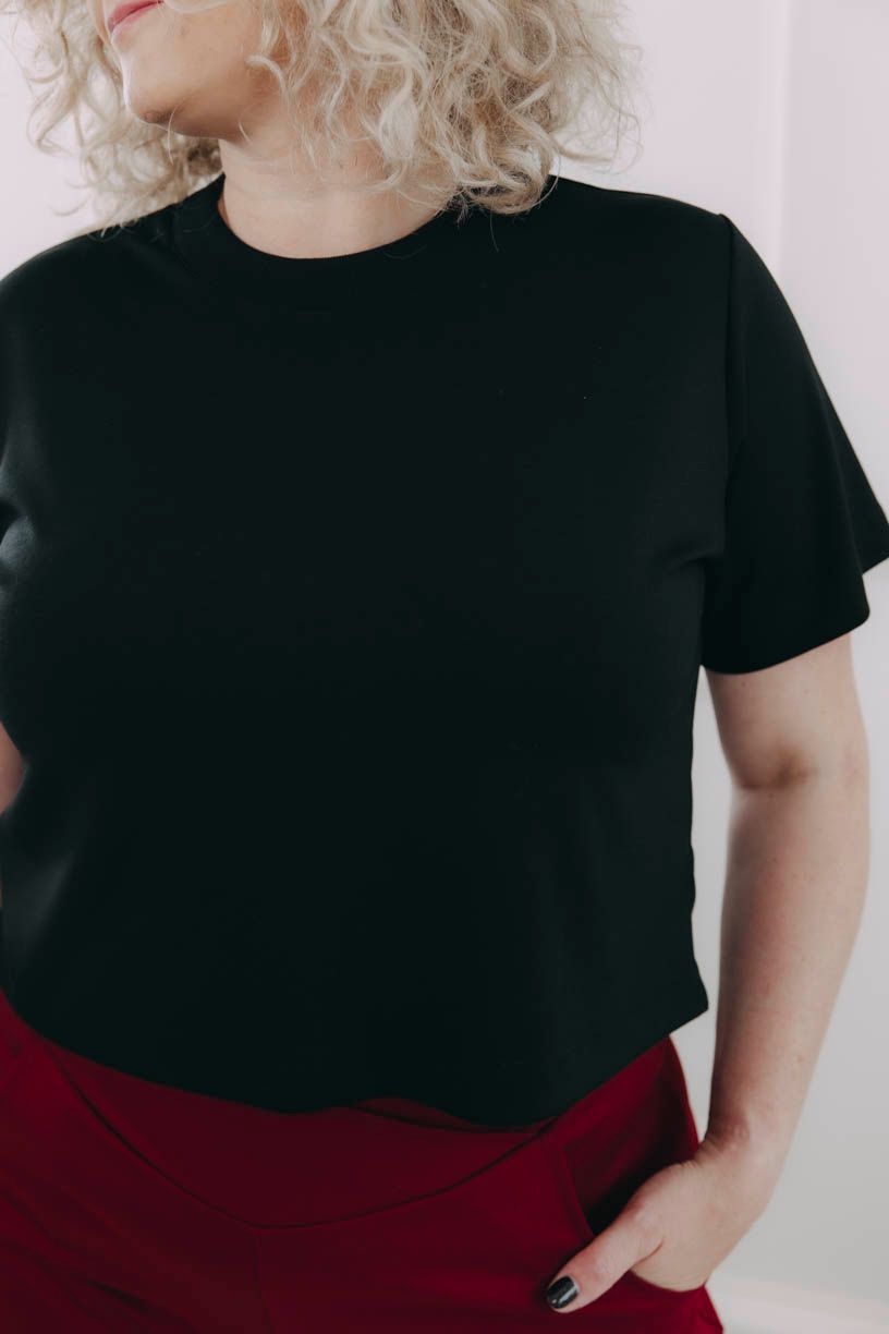 Tričko Nia Pure Form Black Plus