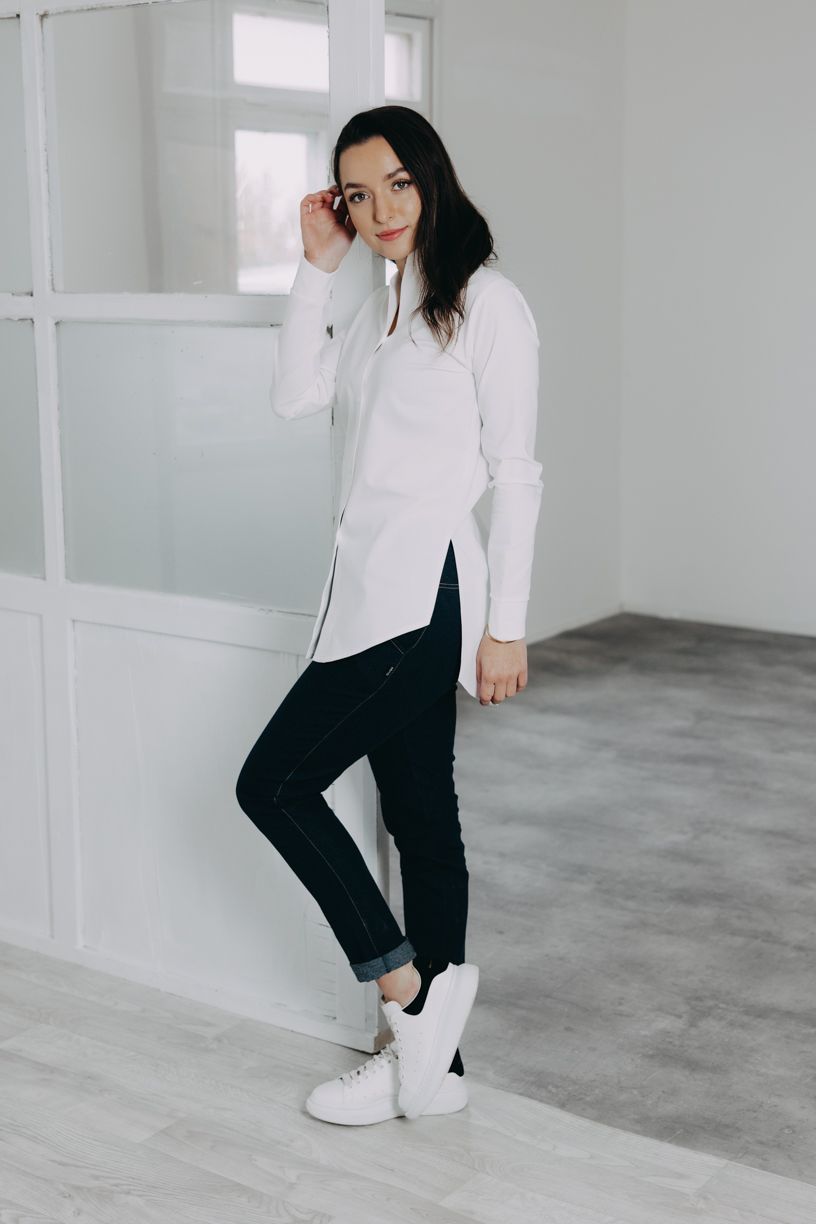 Kačka má na sobě při své výšce 170 cm velikost XS.