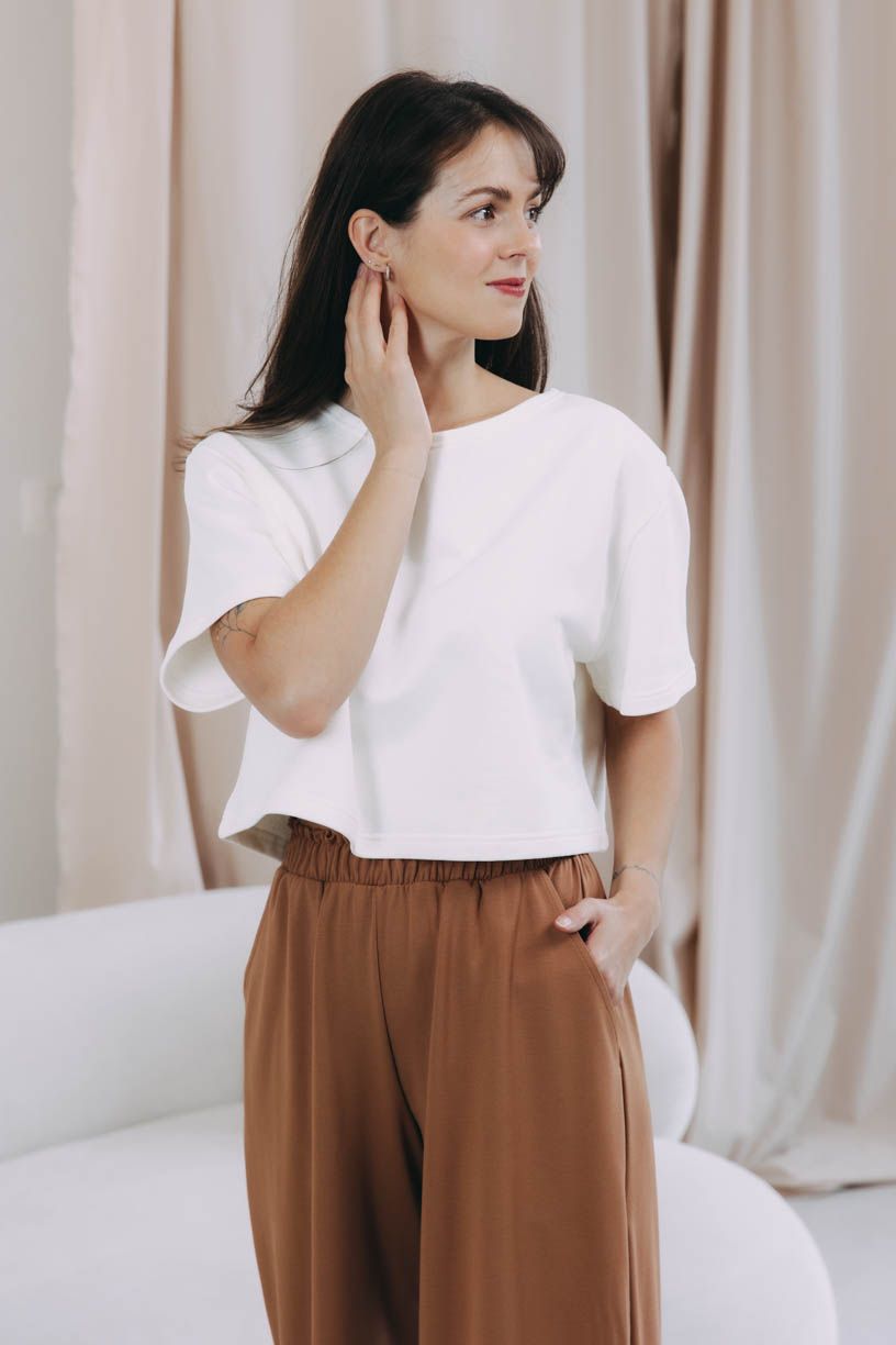 Káťa má na sobě při své výšce 170 cm velikost XS/S.